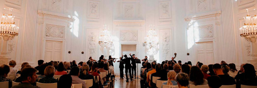 Концерт «Концерт при свечах. Щелкунчик, Времена года, Серенада»